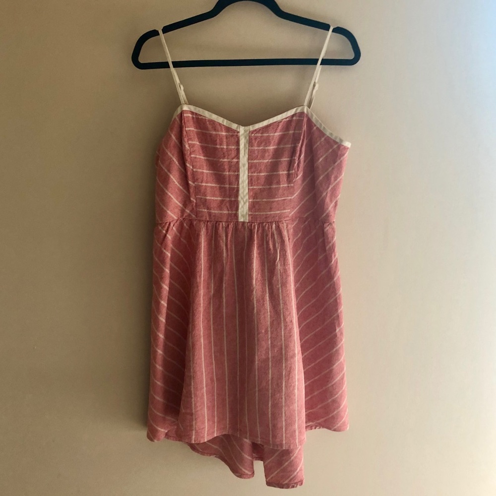 Linen dress with hi-low hem